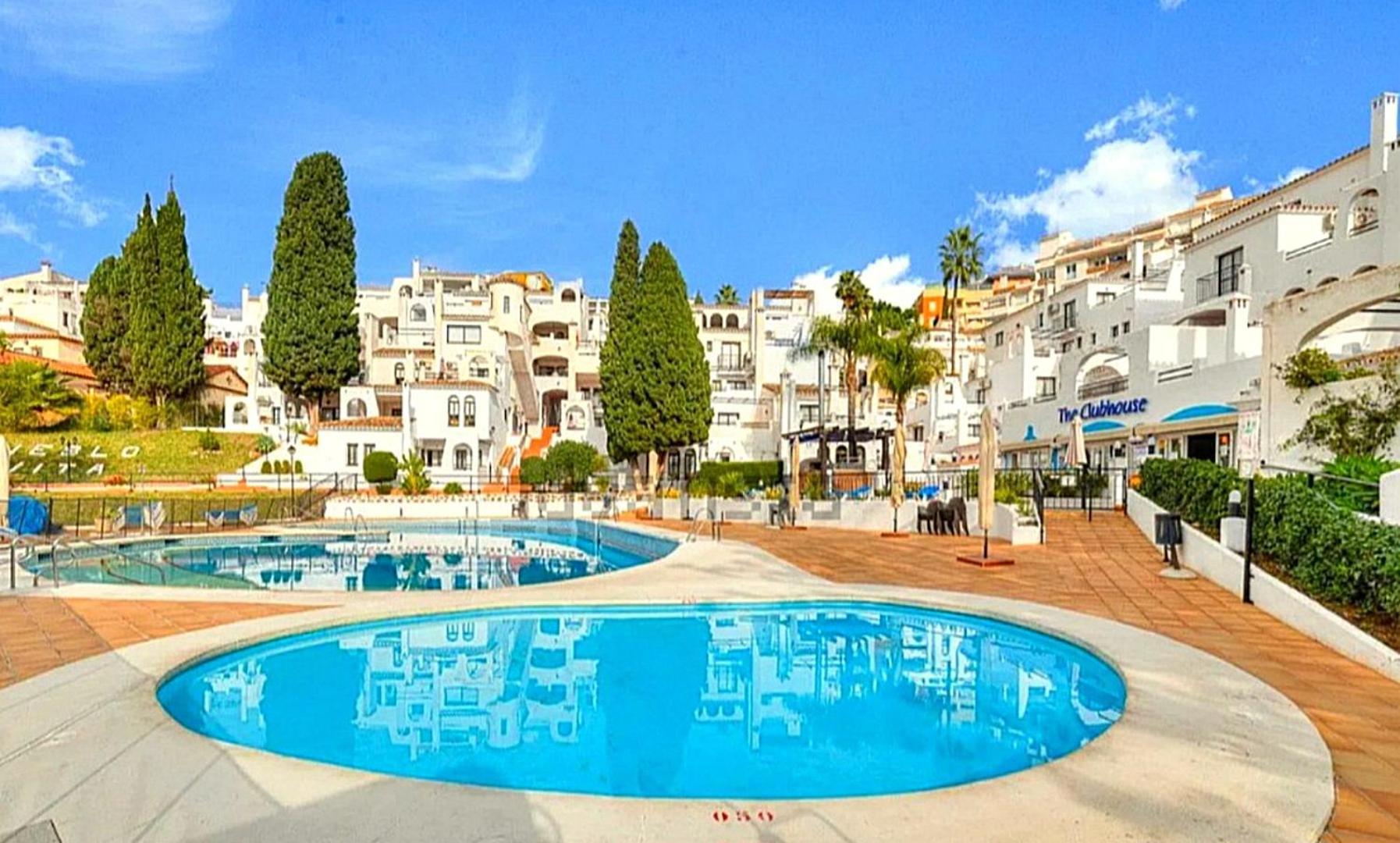Estudio Pasodoble. Pueblo Evita Benalmádena Kültér fotó